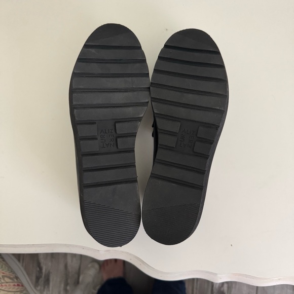 Naturalizer Black Leather Women’s Slip-On Loafers - Picture 6 of 7